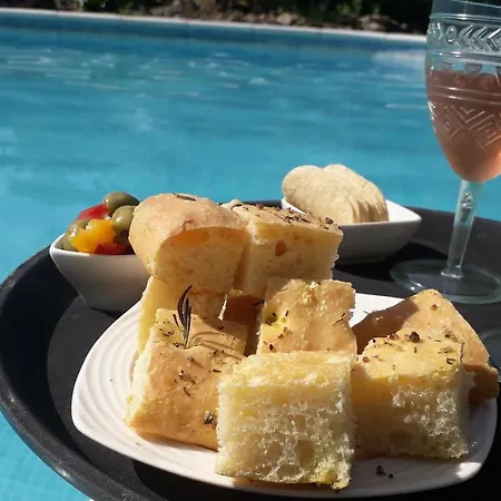 Chateau L'orangerie Nocleg ze śniadaniem 4*