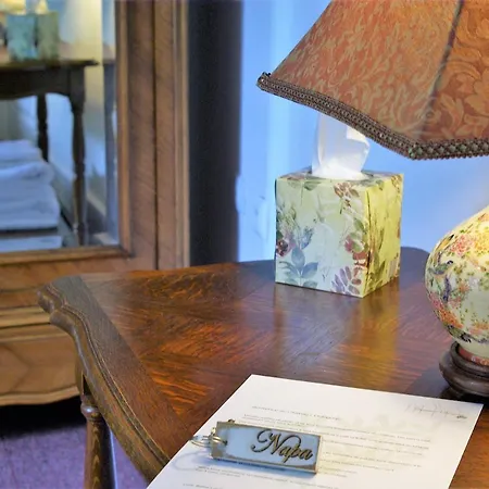 Chateau L'orangerie Nocleg ze śniadaniem 4*