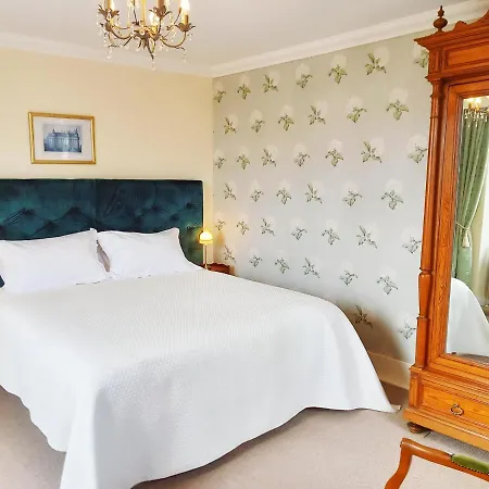 Nocleg ze śniadaniem Chateau L'orangerie 4*