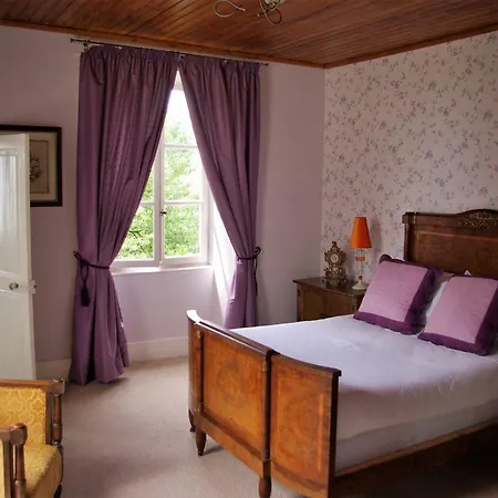 Chateau L'orangerie Nocleg ze śniadaniem 4*